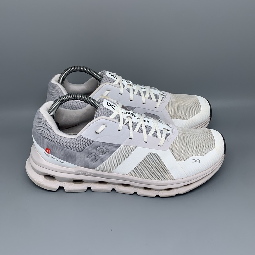 On Cloudrunner White Gray Running Shoes‎ Women’s Sz 9